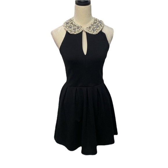 Eight Sixty black fit and flare sleeveless dress with pearl collar Size S - Picture 1 of 9